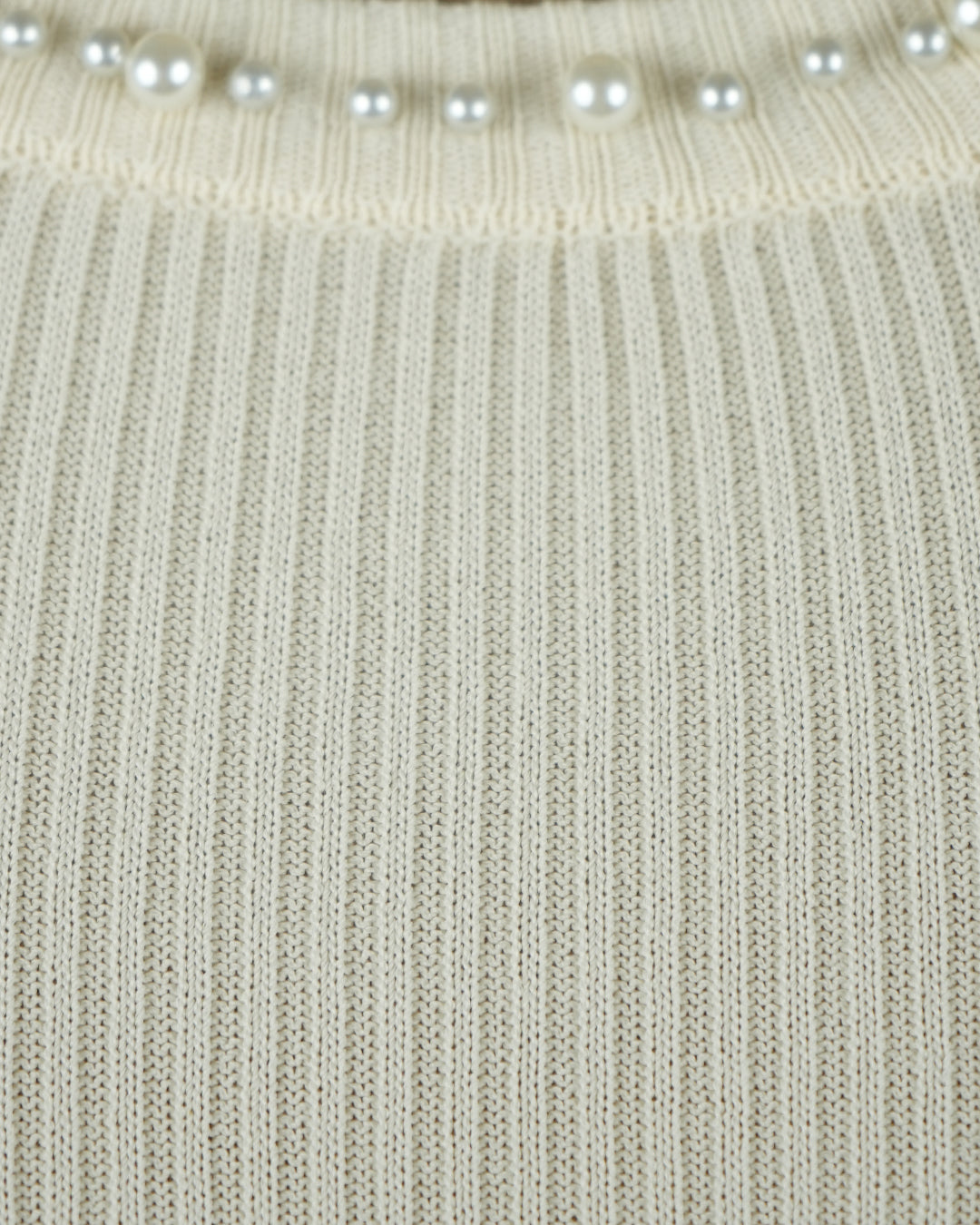 Contrast trim textured knit top